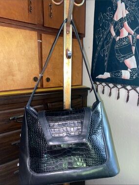 GALCO Black Croc-Embossed Leather Shoulder Bag